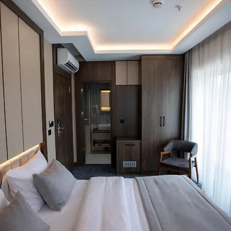 The Hotel 4*
